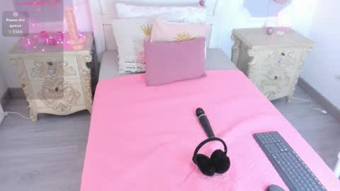 Megan online show from November 25, 2025, 11:54 am