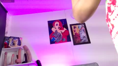 Snapshot of meganwolf1_ chatting on January 18, 2026, 8:12 pm Megan online show from January 18, 2026, 8:12 pm