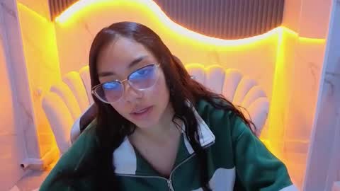 Megan online show from December 15, 2025, 8:02 pm