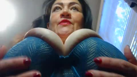 Snapshot of megatitsxx chatting on December 16, 2025, 6:57 pm SHAROLD online show from December 16, 2025, 6:57 pm