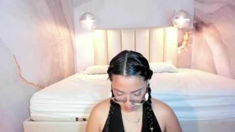 Snapshot of meggy_mae chatting on April 30, 2026, 12:00 pm MEGGY MAE online show from April 30, 2026, 12:00 pm