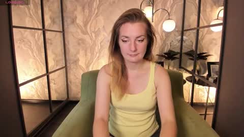 Snapshot of meggysun chatting on September 19, 2025, 1:23 pm Meggy online show from September 19, 2025, 1:23 pm