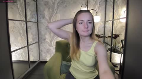 Snapshot of meggysun chatting on September 29, 2025, 6:29 am Meggy online show from September 29, 2025, 6:29 am