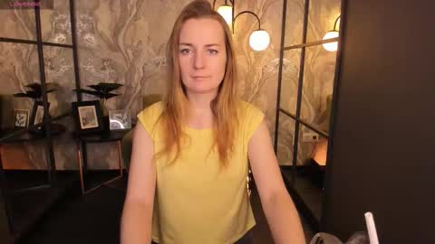 Meggy online show from November 2, 2025, 1:13 pm