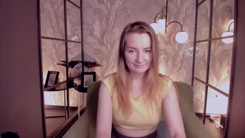 Meggy online show from November 11, 2025, 1:55 pm