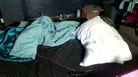 meghan online show from November 17, 2025, 1:33 am