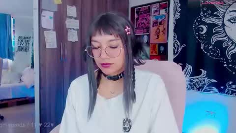 Snapshot of mel_dahlia chatting on September 24, 2025, 2:31 pm Melissa - - Please help me to reach 100 thumbs up online show from September 24, 2025, 2:31 pm