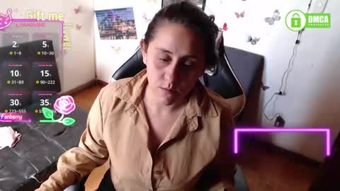 Snapshot of mel_raise chatting on December 3, 2025, 2:59 pm mel raise online show from December 3, 2025, 2:59 pm