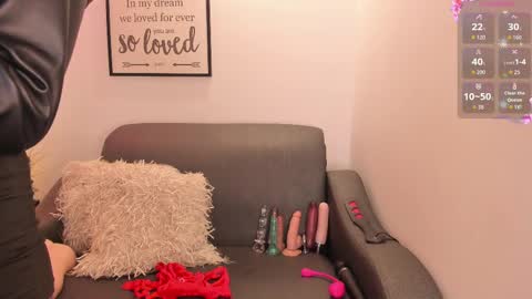 melan_owen online show from September 12, 2025, 10:48 am