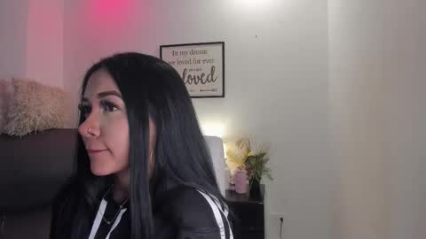 Snapshot of melan_owen chatting on January 14, 2026, 10:54 am melan_owen online show from January 14, 2026, 10:54 am