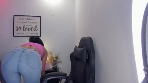 Snapshot of melan_owen chatting on February 19, 2026, 10:55 am melan_owen online show from February 19, 2026, 10:55 am