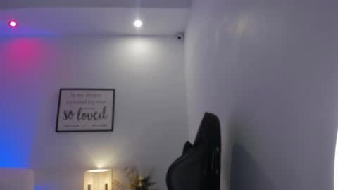 Snapshot of melan_owen chatting on March 18, 2026, 11:02 am melan_owen online show from March 18, 2026, 11:02 am