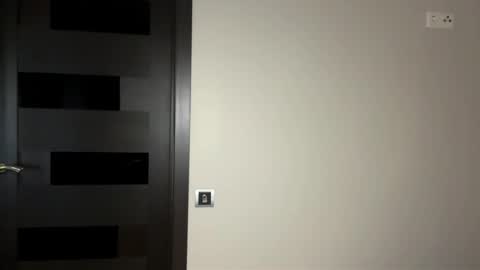 Melana online show from March 4, 2025, 2:42 pm