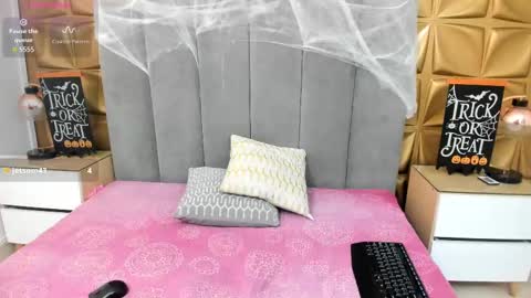 Melani online show from October 6, 2025, 2:25 pm