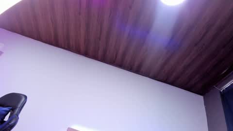 Snapshot of melani_xc chatting on February 17, 2025, 5:53 pm MELANI - online show from February 17, 2025, 5:53 pm