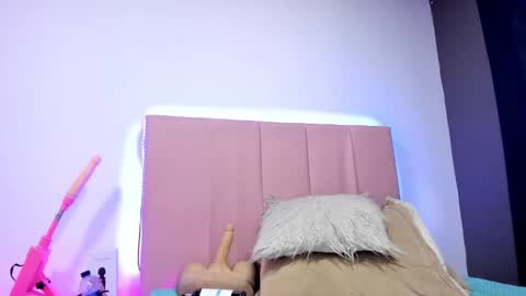 Snapshot of melani_xc chatting on February 17, 2025, 8:58 pm MELANI - online show from February 17, 2025, 8:58 pm