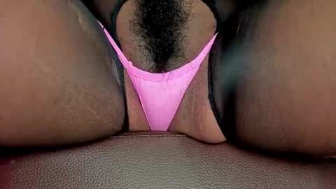 Snapshot of melania_browis chatting on October 27, 2025, 10:08 am Melania online show from October 27, 2025, 10:08 am