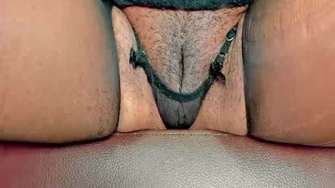 Snapshot of melania_browis chatting on November 16, 2025, 11:16 am Melania online show from November 16, 2025, 11:16 am