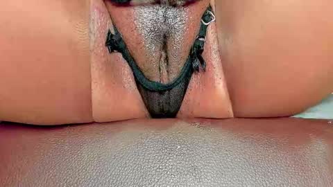 Snapshot of melania_browis chatting on November 20, 2025, 10:04 am Melania online show from November 20, 2025, 10:04 am