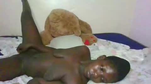 Snapshot of melanie_bae1 chatting on May 6, 2026, 6:08 am melanie_bae1 online show from May 6, 2026, 6:08 am