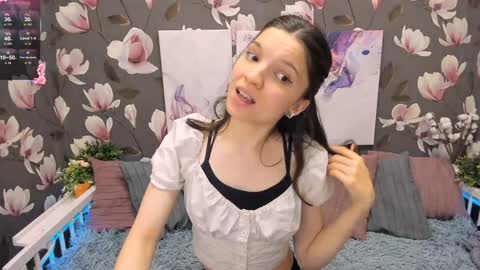 Snapshot of melanie_grant chatting on December 18, 2024, 8:53 am Melanie online show from December 18, 2024, 8:53 am