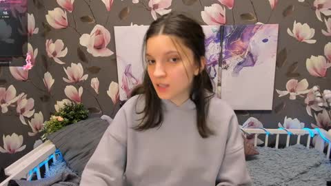 Snapshot of melanie_grant chatting on December 18, 2024, 3:00 pm Melanie online show from December 18, 2024, 3:00 pm