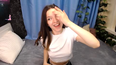Snapshot of melanie_grant chatting on January 8, 2025, 12:15 pm Melanie online show from January 8, 2025, 12:15 pm
