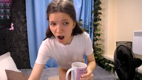 Snapshot of melanie_grant chatting on January 11, 2025, 4:57 pm Melanie online show from January 11, 2025, 4:57 pm