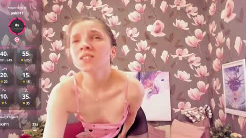 Snapshot of melanie_grant chatting on February 21, 2025, 4:37 pm Melanie online show from February 21, 2025, 4:37 pm
