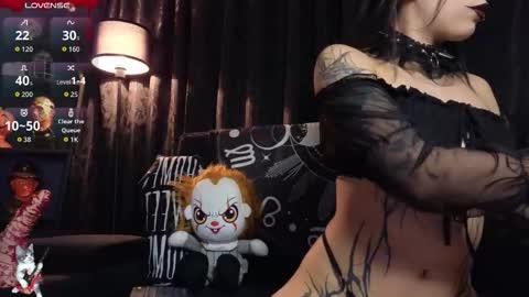 Snapshot of melanie_nyx chatting on October 30, 2025, 3:52 am Mel online show from October 30, 2025, 3:52 am