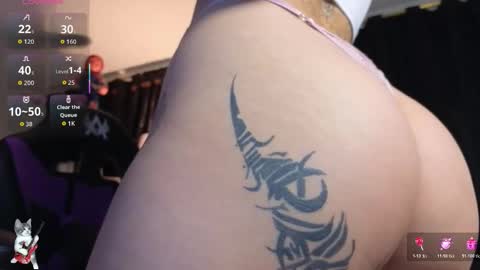 Snapshot of melanie_nyx chatting on November 12, 2025, 1:28 am Mel online show from November 12, 2025, 1:28 am