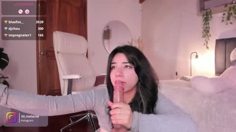 Melanie online show from December 26, 2024, 4:47 pm