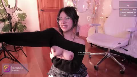 Melanie online show from February 25, 2025, 3:16 pm