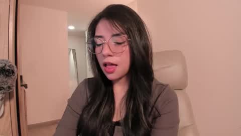 Snapshot of melanie_owo chatting on January 15, 2026, 11:41 pm Melanie online show from January 15, 2026, 11:41 pm