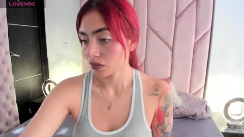 Snapshot of melanie_roux_ chatting on November 12, 2025, 12:16 pm Melanie roux online show from November 12, 2025, 12:16 pm