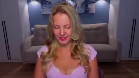 Melanie Bennett online show from July 2, 2026, 6:52 am