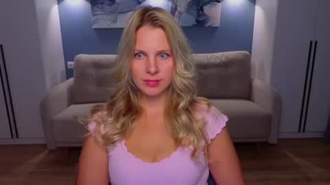 Melanie Bennett online show from July 13, 2026, 8:17 am