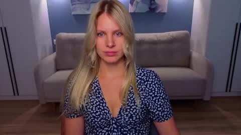 Melanie Bennett online show from July 14, 2026, 10:32 am