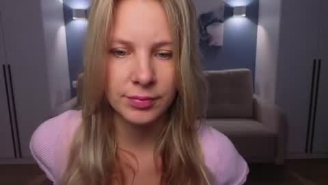 Melanie Bennett online show from July 18, 2026, 7:34 am