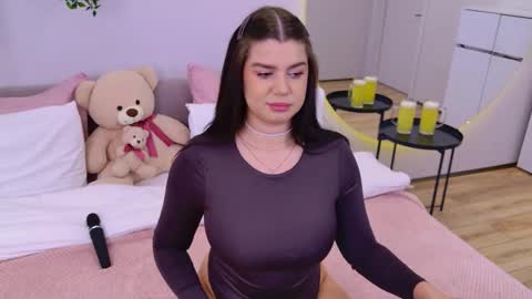 Snapshot of melaniecarterr chatting on September 27, 2025, 6:02 pm Melanie online show from September 27, 2025, 6:02 pm