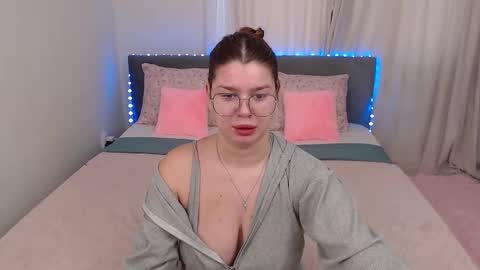 Snapshot of melaniecarterr chatting on November 23, 2025, 5:07 am Melanie online show from November 23, 2025, 5:07 am