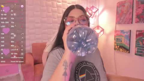 Snapshot of melaniegrayx chatting on February 10, 2026, 2:32 pm melaniegrayx online show from February 10, 2026, 2:32 pm