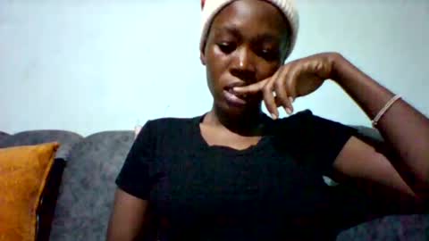 Snapshot of melaninndriping chatting on October 22, 2025, 12:49 pm melaninndriping online show from October 22, 2025, 12:49 pm