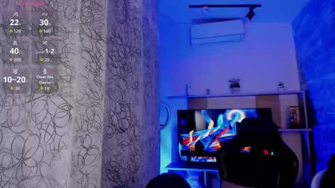 Snapshot of melanny_luv chatting on March 18, 2026, 10:02 pm MelanyLuv online show from March 18, 2026, 10:02 pm