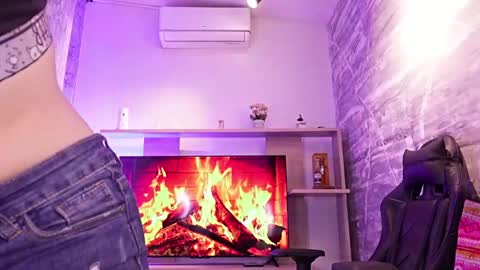 Snapshot of melanny_luv chatting on March 28, 2026, 9:14 pm MelanyLuv online show from March 28, 2026, 9:14 pm