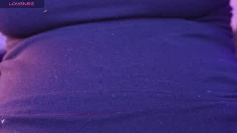 Snapshot of melanny_luv chatting on April 13, 2026, 9:53 pm MelanyLuv online show from April 13, 2026, 9:53 pm