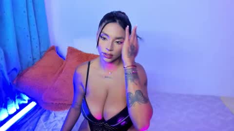 Melanny online show from November 11, 2025, 8:20 pm