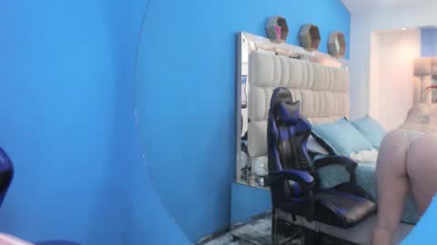 Snapshot of melany_love0 chatting on December 5, 2025, 7:10 pm Melany online show from December 5, 2025, 7:10 pm