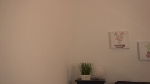 Snapshot of melany_riccii chatting on December 5, 2024, 10:34 pm melany online show from December 5, 2024, 10:34 pm
