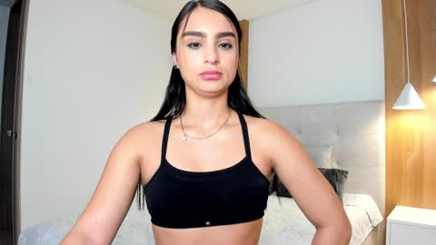 Snapshot of melanyrosse chatting on January 18, 2025, 1:30 am Melany online show from January 18, 2025, 1:30 am